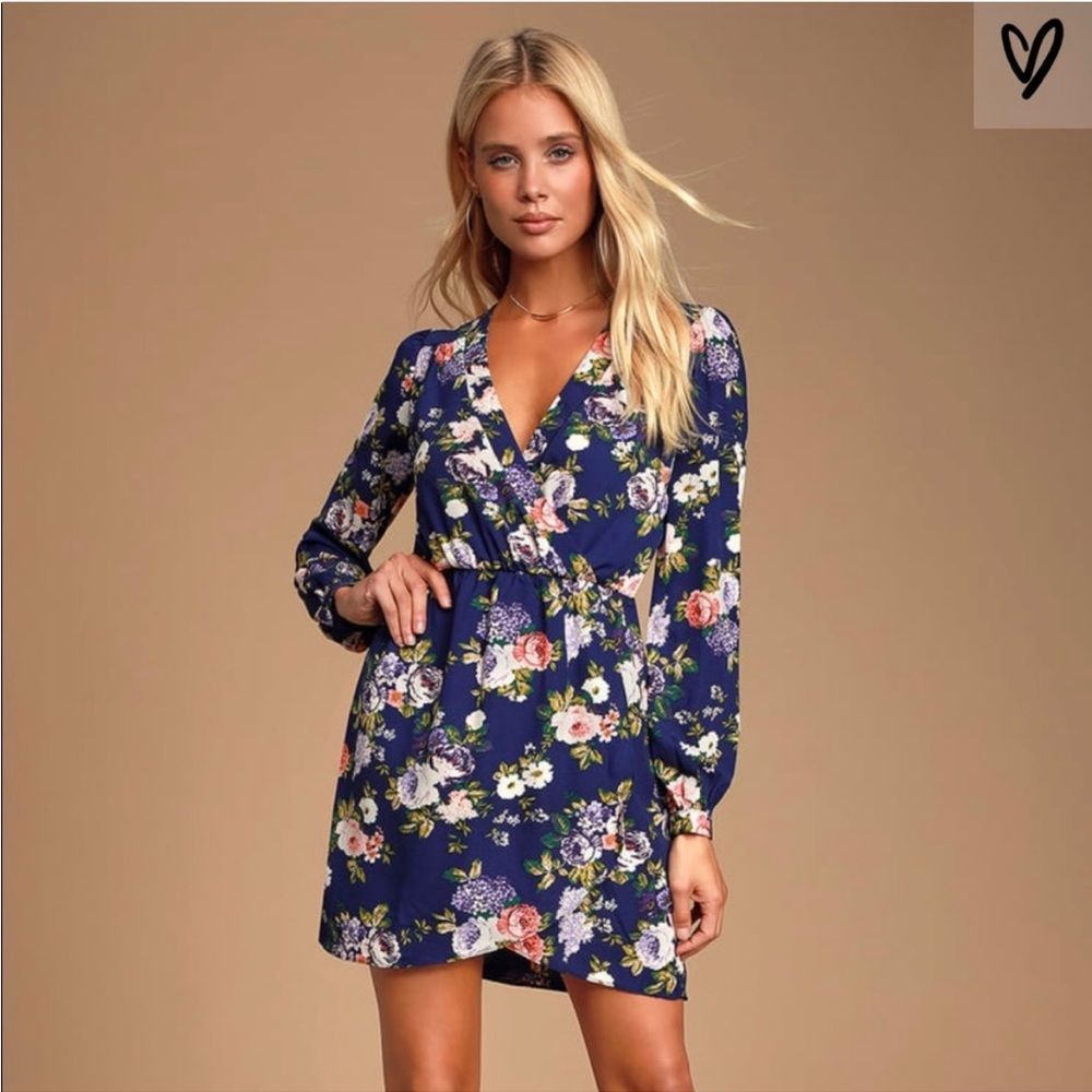 Lulu’s That’s A Wrap Navy Blue Floral Print Long Sleeve Wrap Dress NWT small - Picture 1 of 11